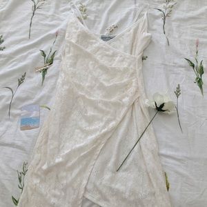 lace white fitted dress